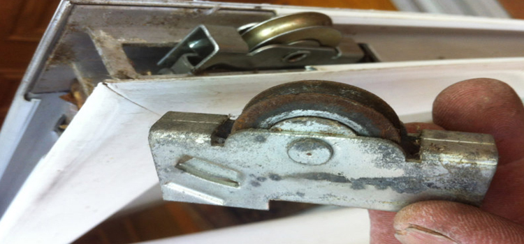 screen door roller repair in St. Petersburg